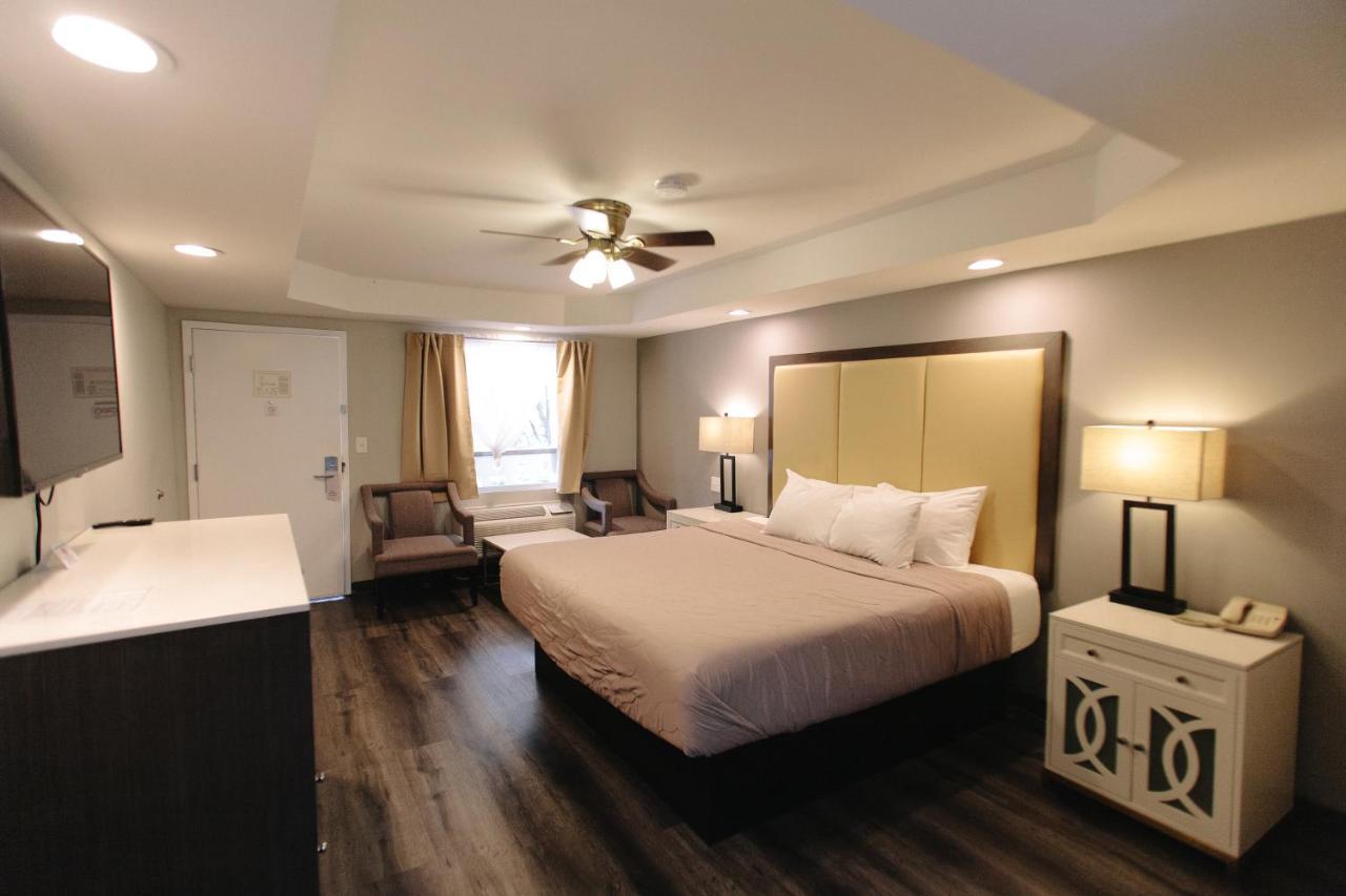 הלן Riverbend Motel & Cabins מראה חיצוני תמונה