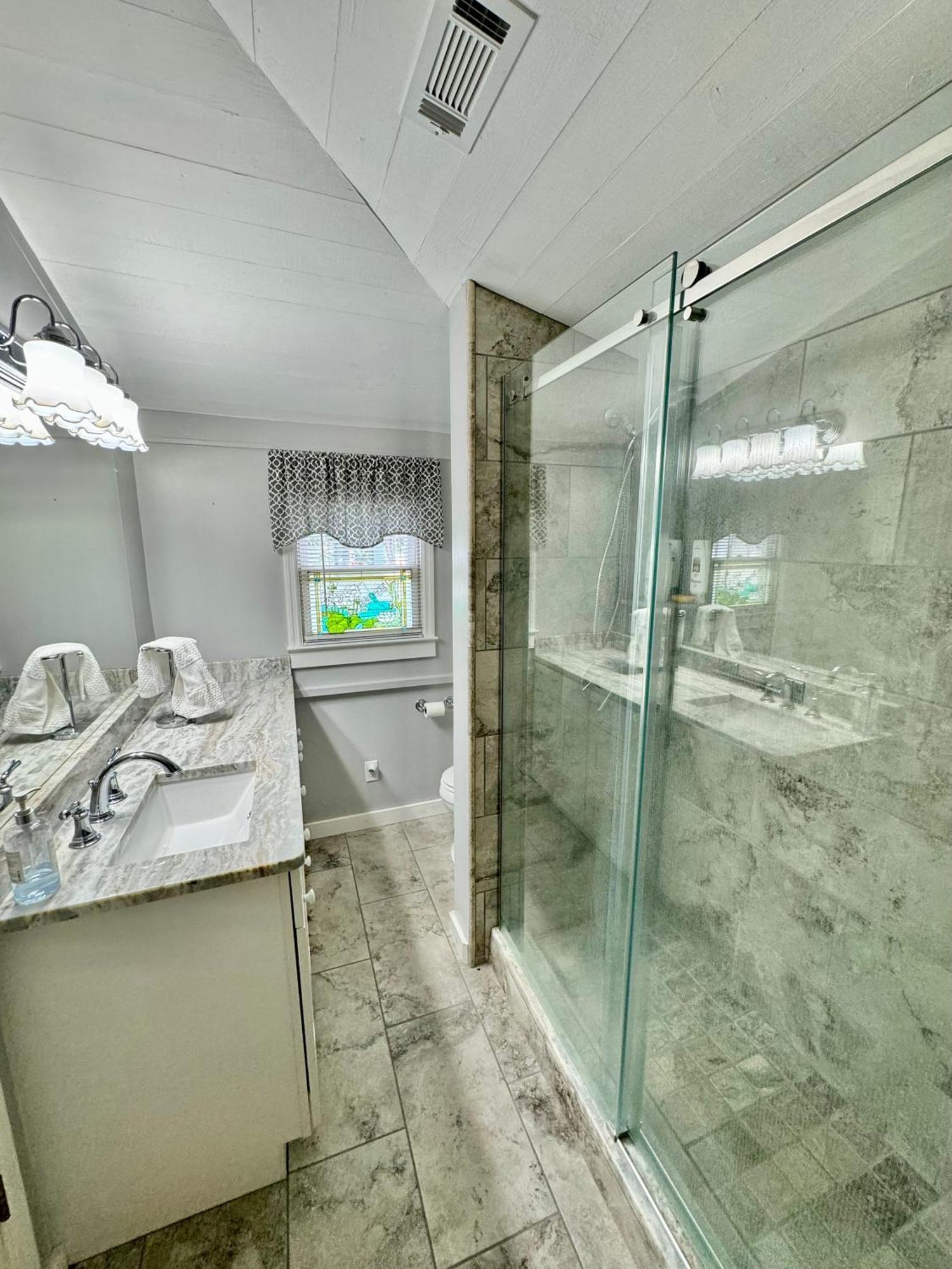 הלן Riverbend Motel & Cabins מראה חיצוני תמונה